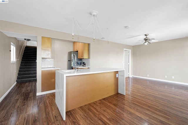 16871 Ehle St, Castro Valley, CA 94578