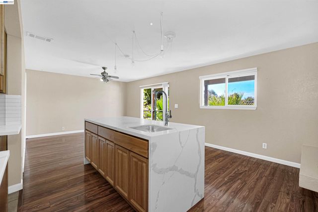 16871 Ehle St, Castro Valley, CA 94578