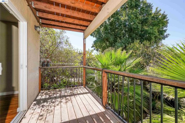 16871 Ehle St, Castro Valley, CA 94578