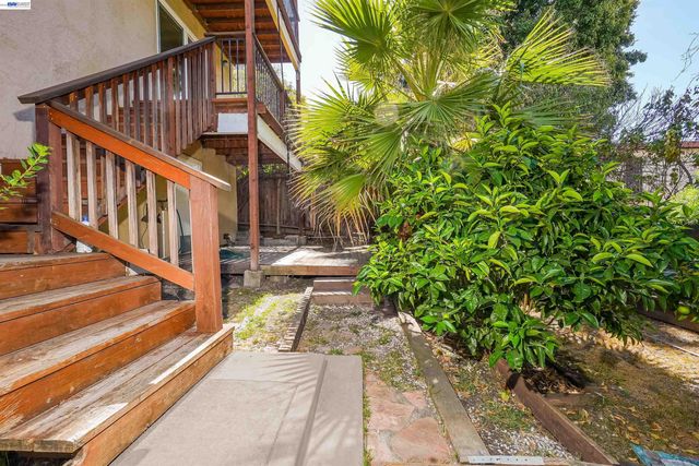 16871 Ehle St, Castro Valley, CA 94578