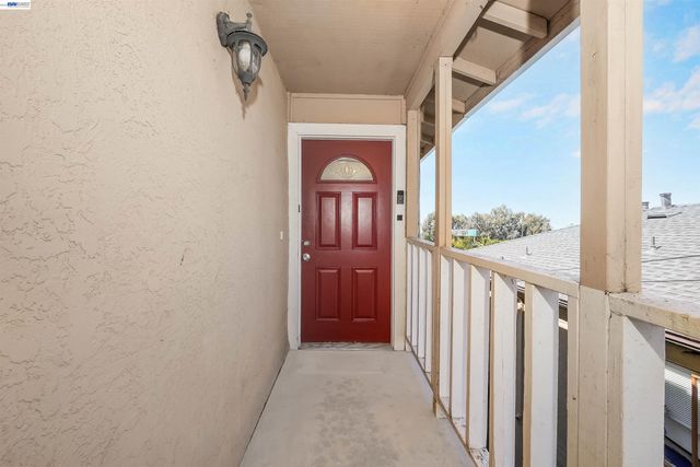 16871 Ehle St, Castro Valley, CA 94578