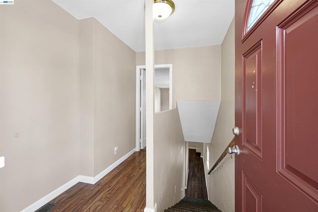 16871 Ehle St, Castro Valley, CA 94578