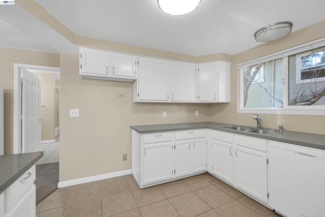 16871 Ehle St, Castro Valley, CA 94578