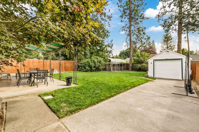 944 E 41st Ave, Spokane, WA 99202