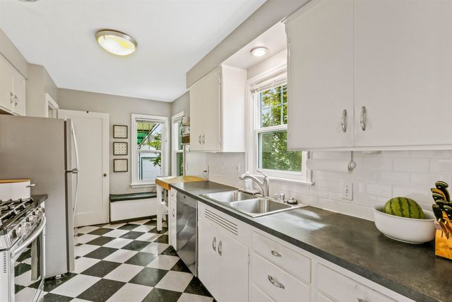 944 E 41st Ave, Spokane, WA 99202
