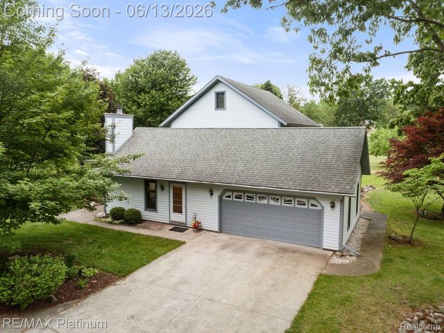 12902 Autumn Ridge Court, Brighton Township, MI 48380