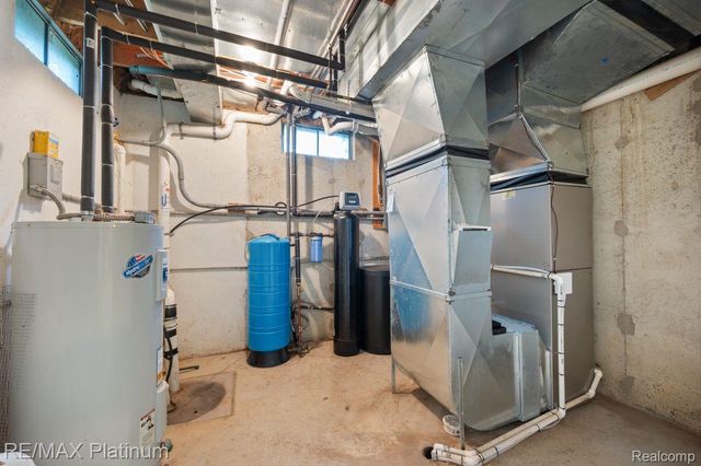 12902 Autumn Ridge Court, Brighton Township, MI 48380