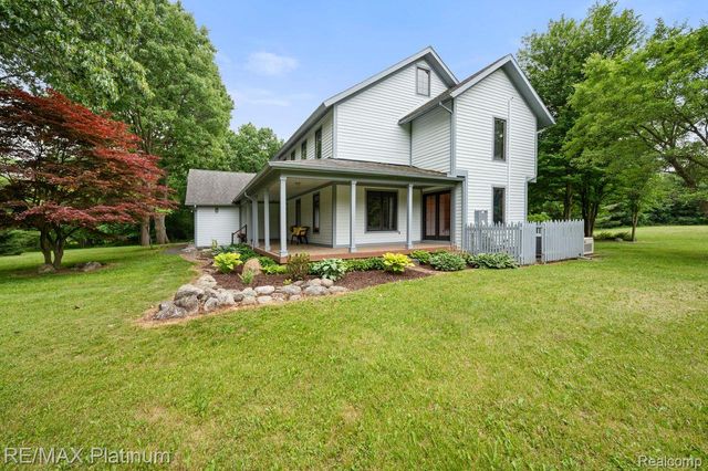 12902 Autumn Ridge Court, Brighton Township, MI 48380