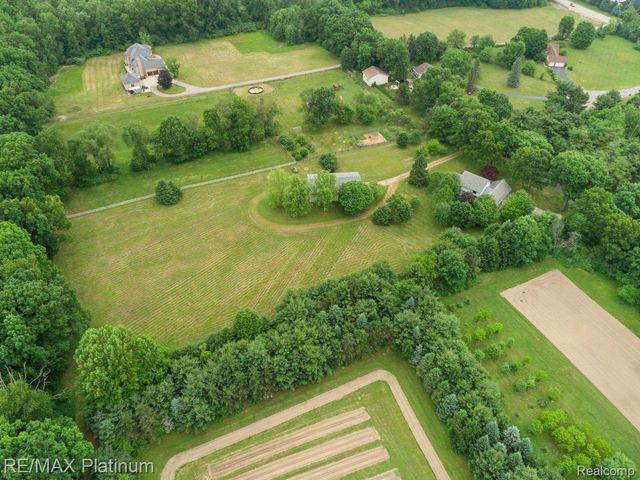 12902 Autumn Ridge Court, Brighton Township, MI 48380