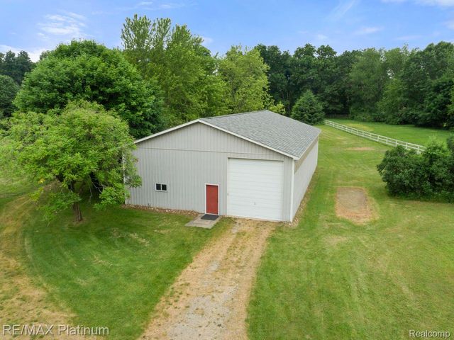 12902 Autumn Ridge Court, Brighton Township, MI 48380