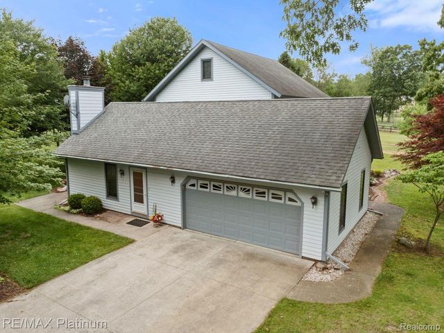 12902 Autumn Ridge Court, Brighton Township, MI 48380