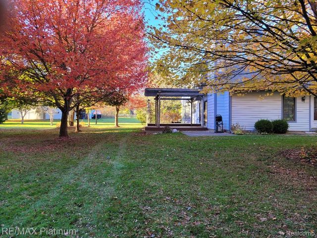 12902 Autumn Ridge Court, Brighton Township, MI 48380