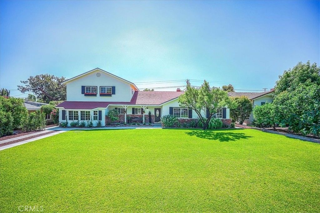 Image 2 of property listing at 1375 N Euclid Avenue, Upland, CA 91786