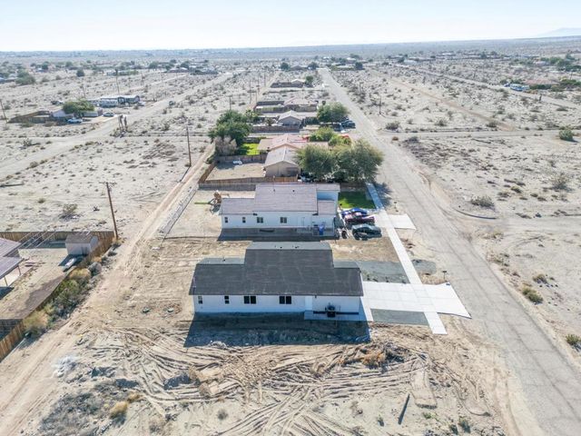 2864 Vista Avenue, Thermal, CA 92274