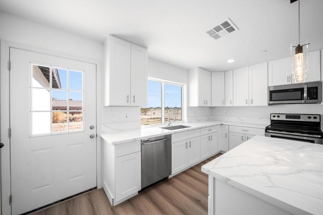 2864 Vista Avenue, Thermal, CA 92274