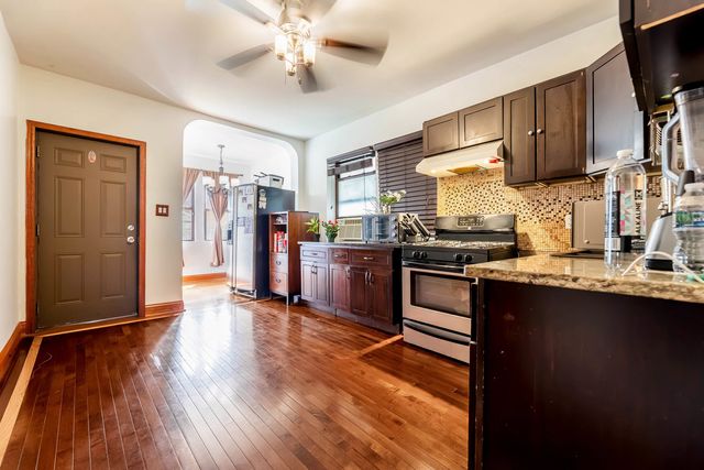 4943 S Hoyne Avenue, Chicago, IL 60609