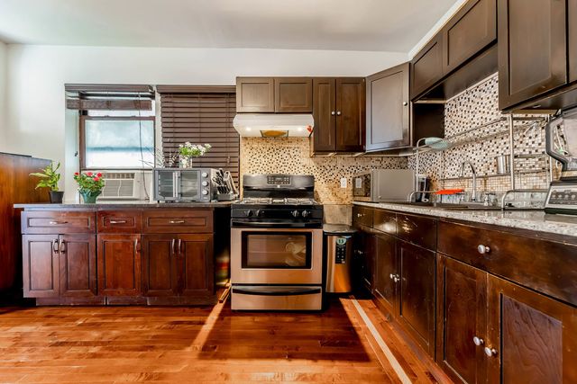 4943 S Hoyne Avenue, Chicago, IL 60609