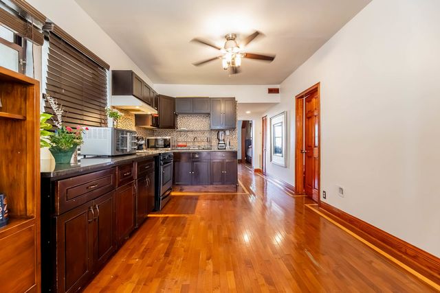 4943 S Hoyne Avenue, Chicago, IL 60609
