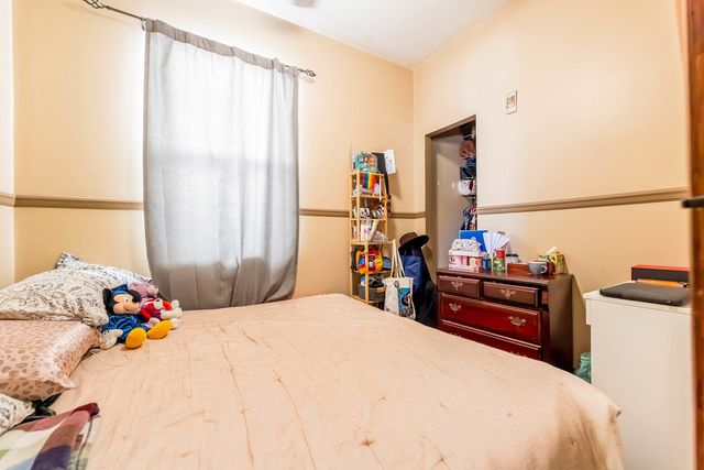 4943 S Hoyne Avenue, Chicago, IL 60609