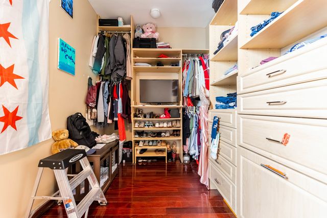 4943 S Hoyne Avenue, Chicago, IL 60609