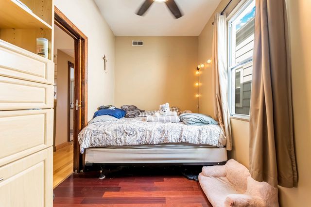 4943 S Hoyne Avenue, Chicago, IL 60609