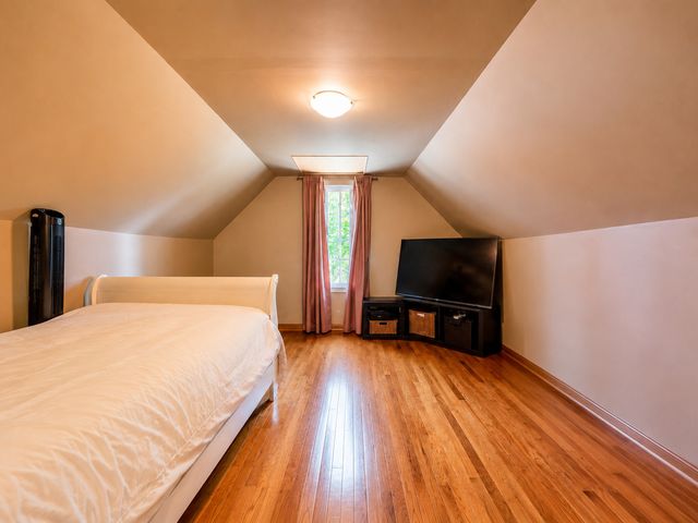 4943 S Hoyne Avenue, Chicago, IL 60609