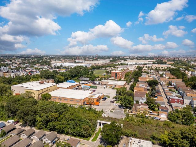 4943 S Hoyne Avenue, Chicago, IL 60609