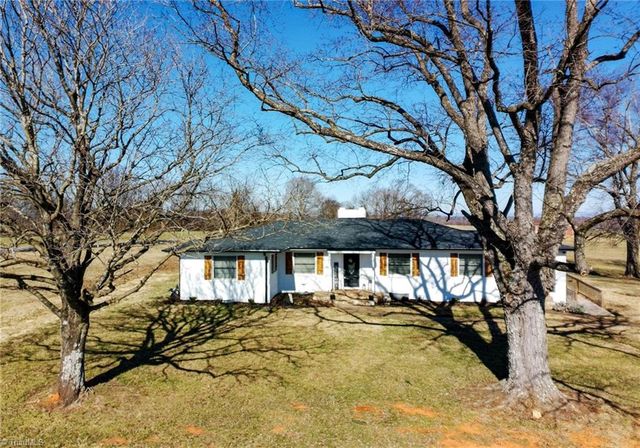 2432 Holcomb Road, Yadkinville, NC 27055