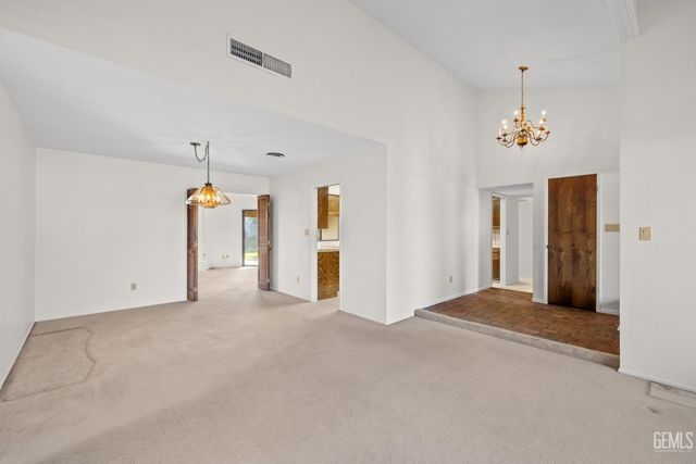 3000 Victoria Way, Bakersfield, CA 93309