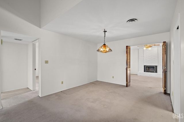 3000 Victoria Way, Bakersfield, CA 93309