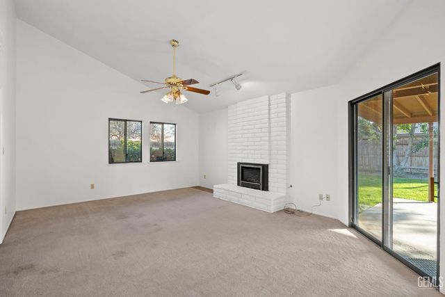 3000 Victoria Way, Bakersfield, CA 93309