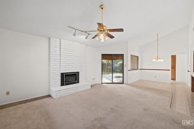 3000 Victoria Way, Bakersfield, CA 93309