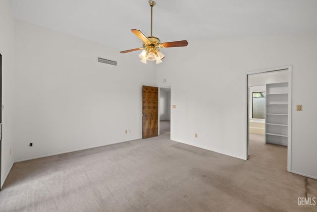 3000 Victoria Way, Bakersfield, CA 93309