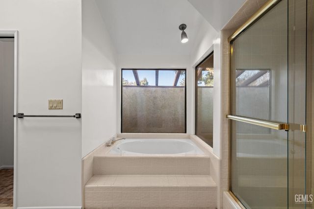 3000 Victoria Way, Bakersfield, CA 93309