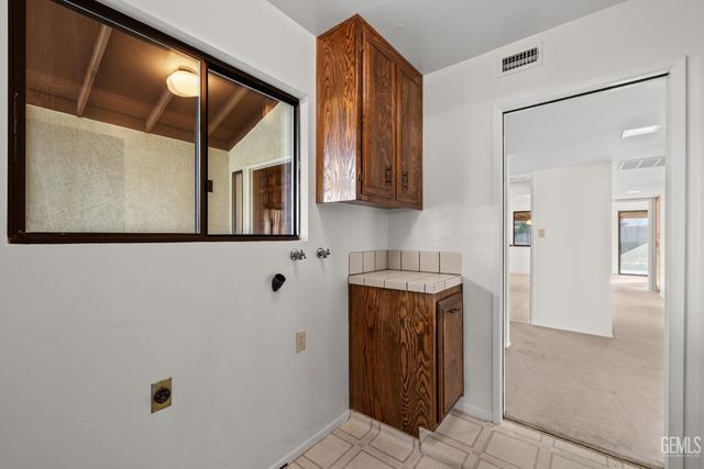 3000 Victoria Way, Bakersfield, CA 93309