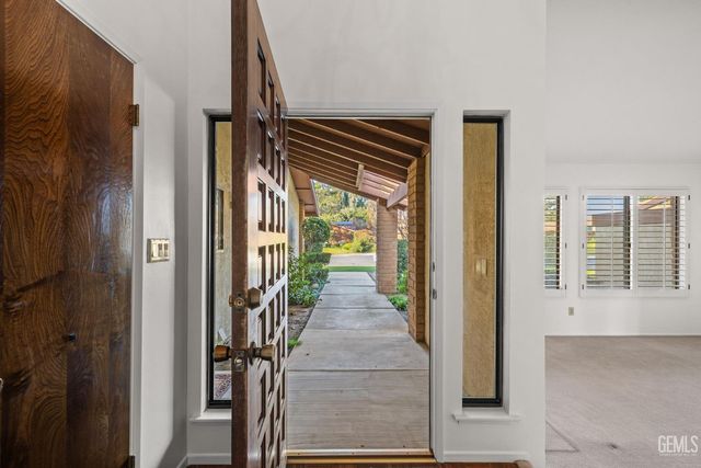 3000 Victoria Way, Bakersfield, CA 93309