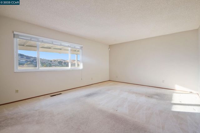 581 Mt Dell, Clayton, CA 94517