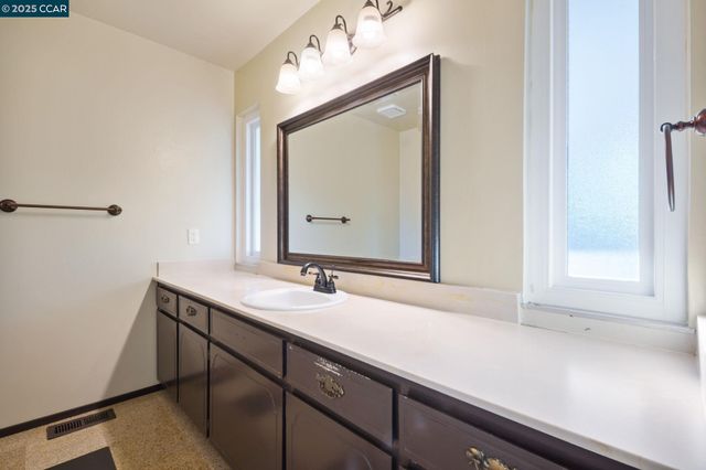 581 Mt Dell, Clayton, CA 94517