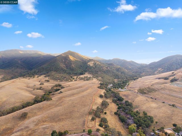 581 Mt Dell, Clayton, CA 94517