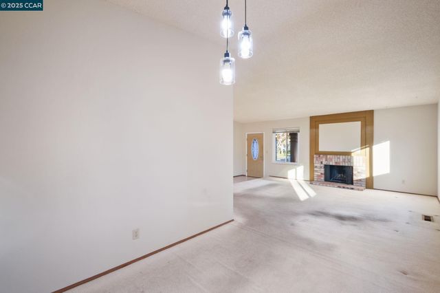 581 Mt Dell, Clayton, CA 94517