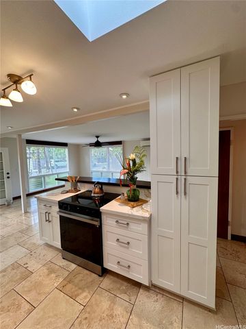 245 Hualani Street A, Kailua, HI 96734