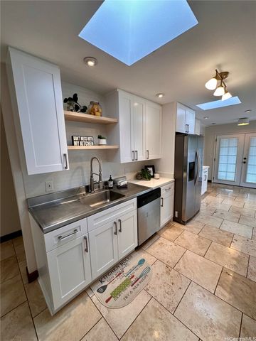 245 Hualani Street A, Kailua, HI 96734