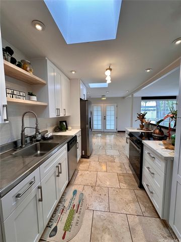 245 Hualani Street A, Kailua, HI 96734