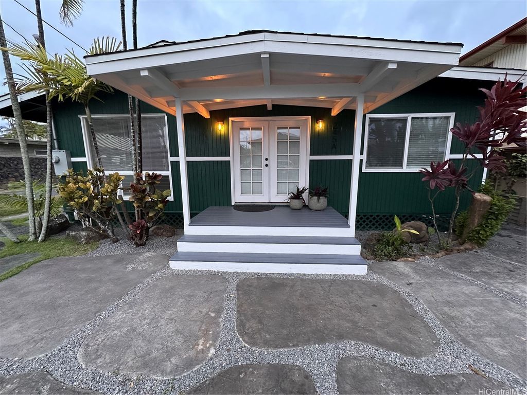 245 Hualani Street A, Kailua, HI 96734