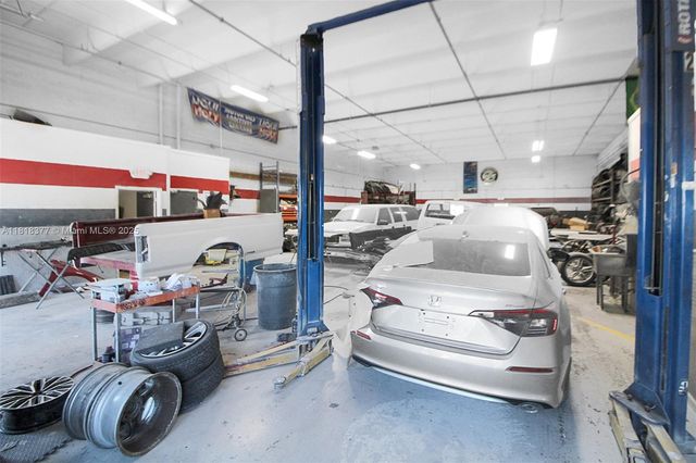 12600 SW 130th St 1-2, Miami, FL 33186