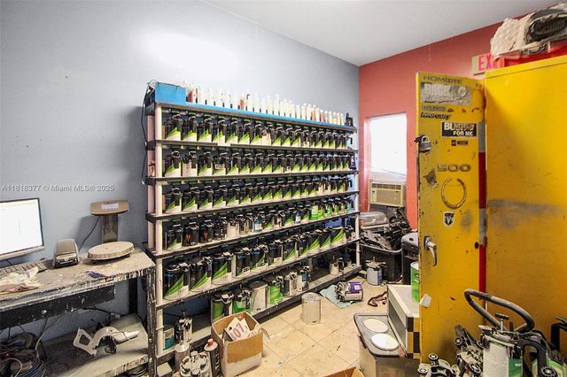 12600 SW 130th St 1-2, Miami, FL 33186