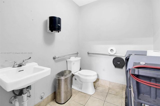 12600 SW 130th St 1-2, Miami, FL 33186