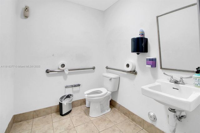 12600 SW 130th St 1-2, Miami, FL 33186