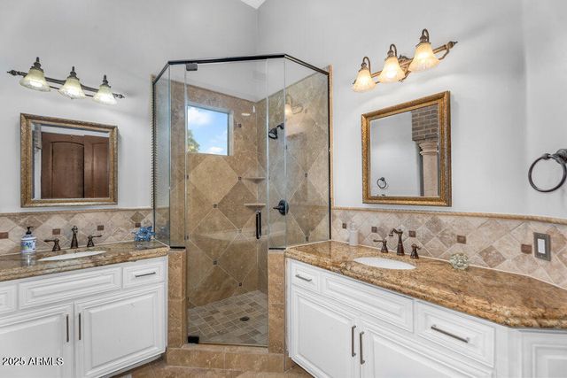 3675 N 59TH Place, Phoenix, AZ 85018