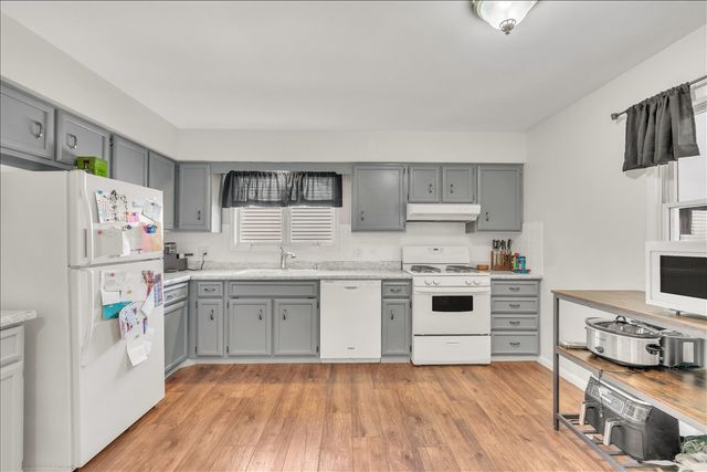 1413 30th Avenue, Moline, IL 61265